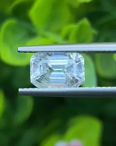 ไวท์ แซฟไฟร์ White / Colorless Sapphire