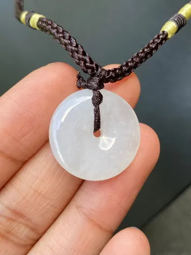 สร้อยเชือกถัก หยกขาวทรงโดนัท (Bi-Dise Jadeite Necklace)