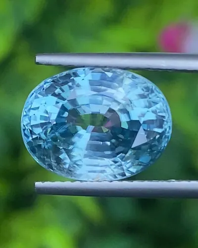 เพทาย Natural Zircon