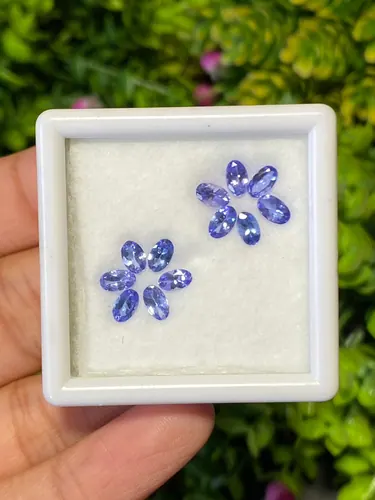 แทนซาไนท์ Natural Zoisite (Tanzanite)