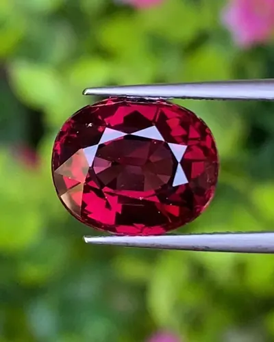 โรโดไลต์ กาเน็ท Natural Rhodolite Garnet