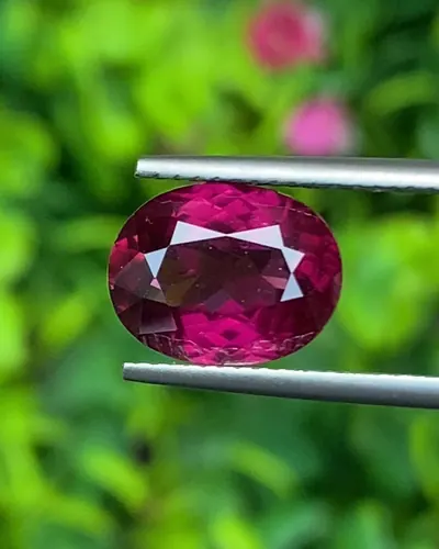 โรโดไลต์ กาเน็ท Natural Rhodolite Garnet