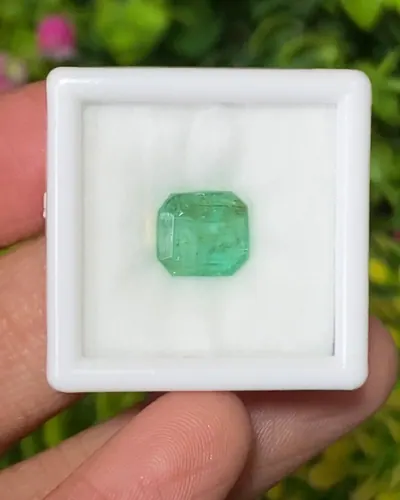 พลอย มรกต Natural Emerald