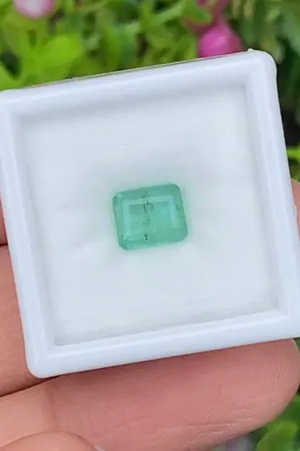 พลอย มรกต Natural Emerald