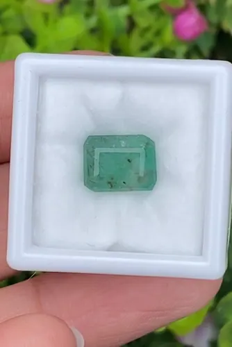 พลอย มรกต Natural Emerald