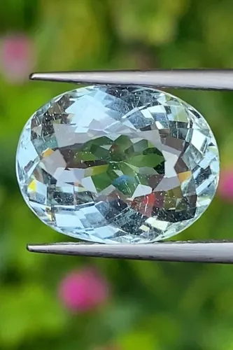 พลอย อความารีน Aquamarine