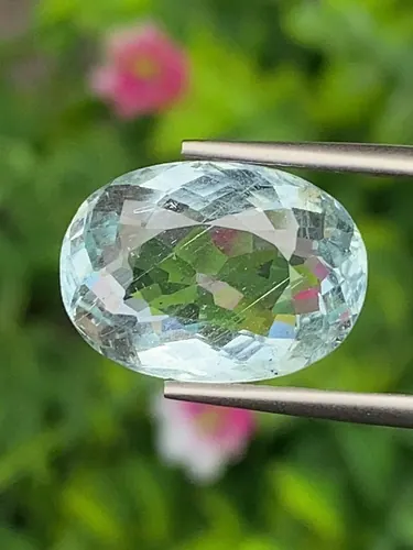 พลอย อความารีน Aquamarine
