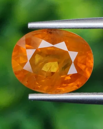บุษราคัม (Yellow Sapphire)