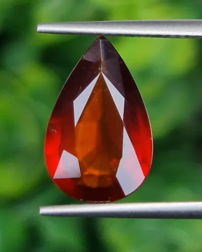 พลอย เฮสโซไนท์ การ์เน็ต Hessonite Garnet