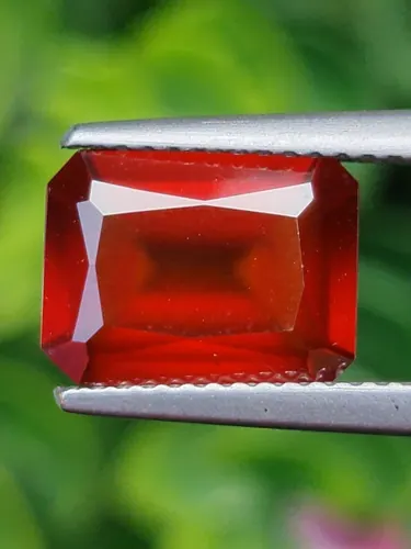 พลอย เฮสโซไนท์ การ์เน็ต Hessonite Garnet