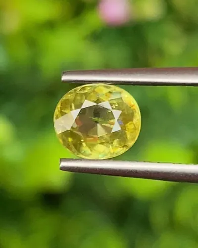 สฟีน Natural Sphene