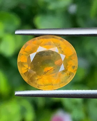 บุษราคัม (Yellow Sapphire)
