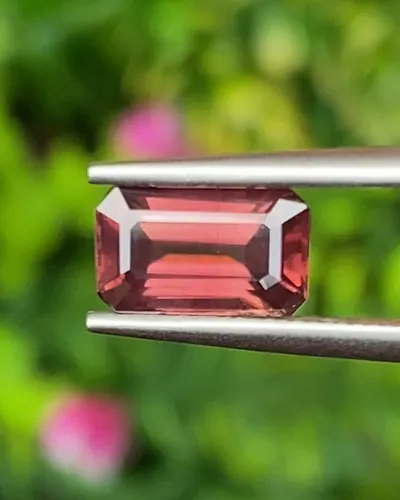 เพทาย Natural Zircon