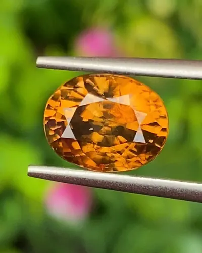 เพทาย Natural Zircon