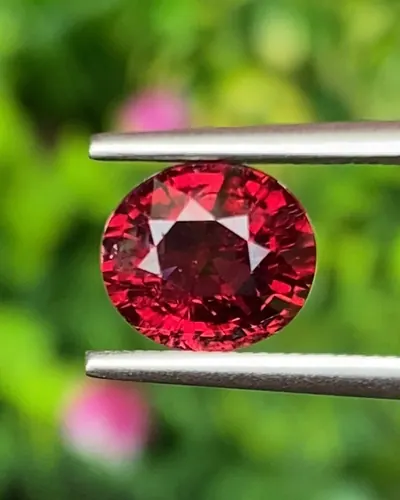 โรโดไลต์ กาเน็ท Natural Rhodolite Garnet
