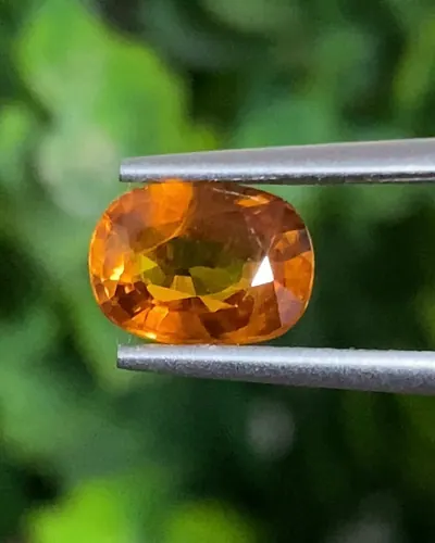 บุษราคัม (Yellow Sapphire)