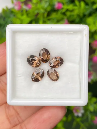 เพทาย Natural Zircon