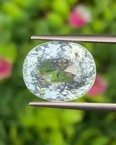 พลอย อความารีน Aquamarine