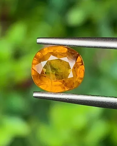 บุษราคัม Natural Yellow Sapphire