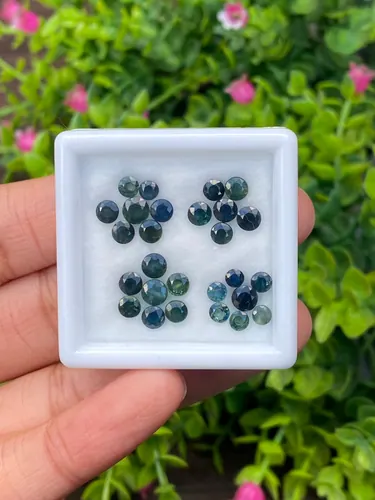 พลอย เขียวส่อง Green sapphire