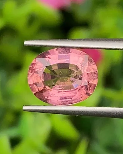 ทัวร์มาลีน Natural Tourmaline