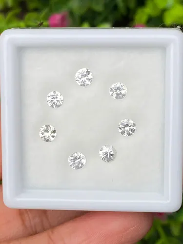เพทาย Natural Zircon
