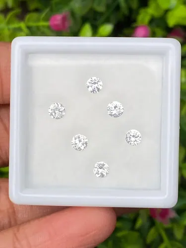 เพทาย Natural Zircon