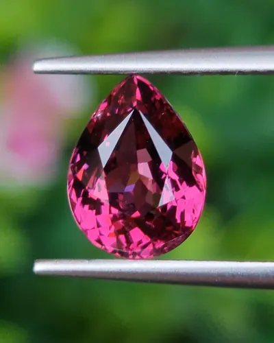 ทัวร์มาลีน Natural Tourmaline