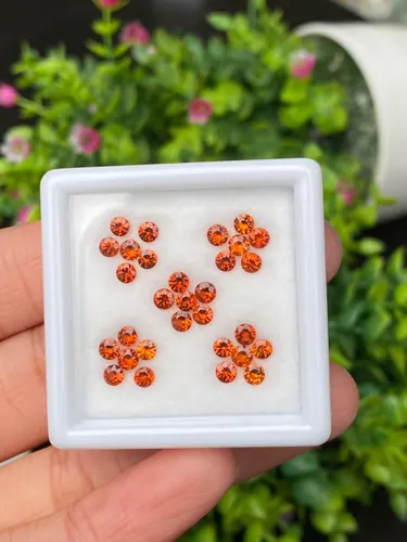 พลอย สเปสซาร์ไทต์ Natural Spessartite Garnet