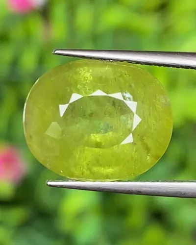 สฟีน Natural Sphene