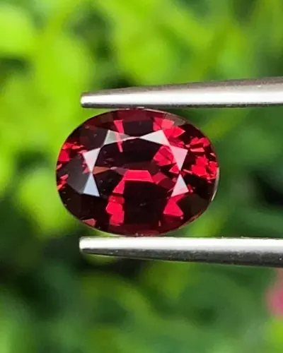โรโดไลต์ กาเน็ท Natural Rhodolite Garnet