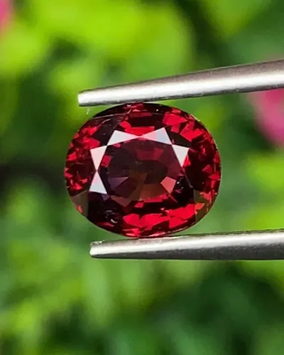 โรโดไลต์ กาเน็ท Natural Rhodolite Garnet