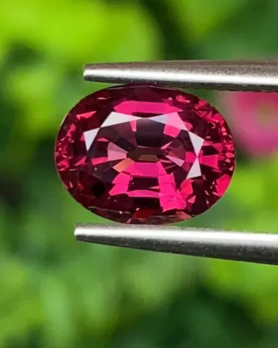 โรโดไลต์ กาเน็ท Natural Rhodolite Garnet