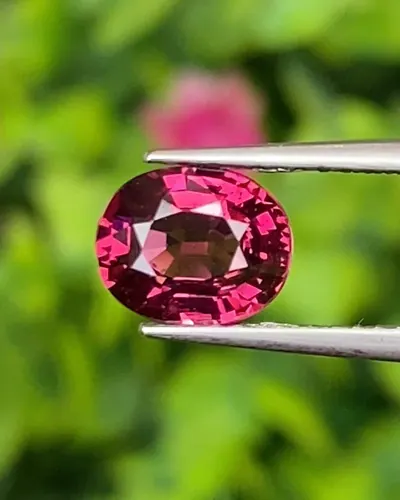 โรโดไลต์ กาเน็ท Natural Rhodolite Garnet