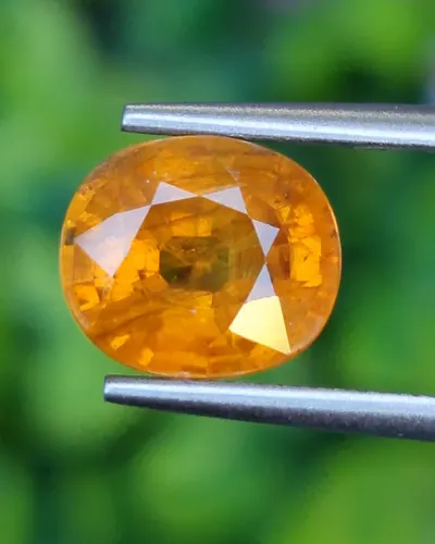 บุษราคัม (Yellow Sapphire)