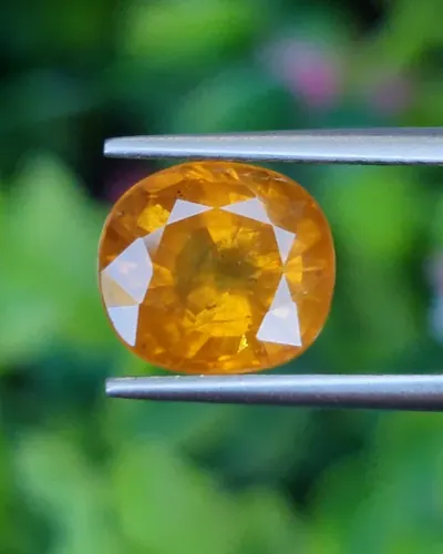 บุษราคัม (Yellow Sapphire)