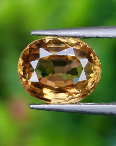 เพทาย Natural Zircon