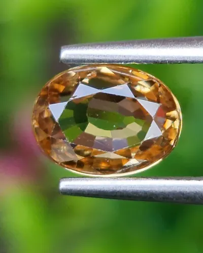 เพทาย Natural Zircon