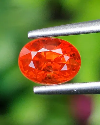 บุษราคัม (Yellow Sapphire)