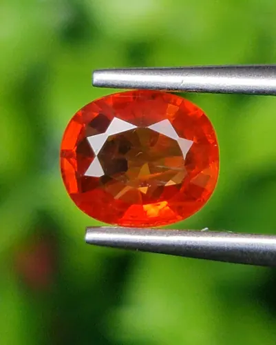บุษราคัม (Yellow Sapphire)