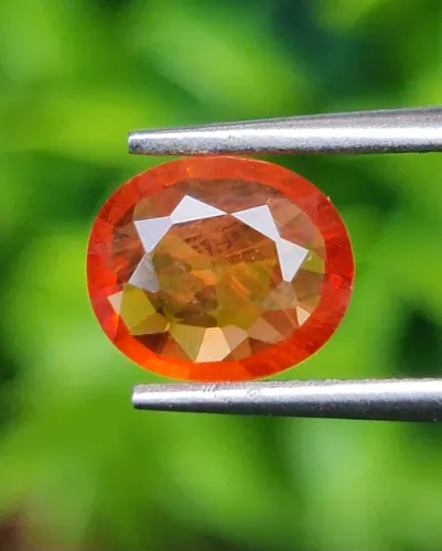 บุษราคัม (Yellow Sapphire)