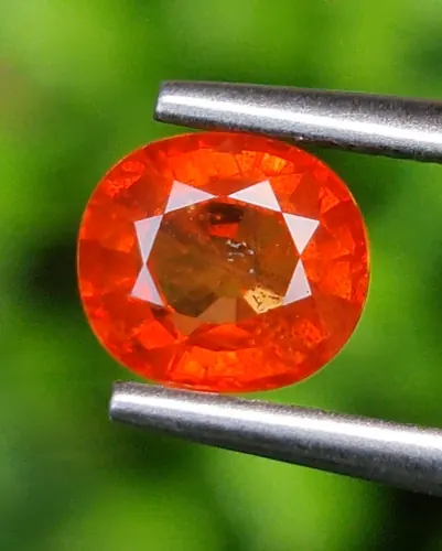 บุษราคัม (Yellow Sapphire)