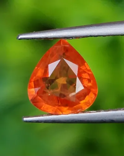 บุษราคัม (Yellow Sapphire)