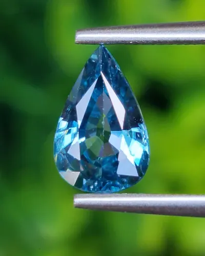 เพทาย Natural Zircon