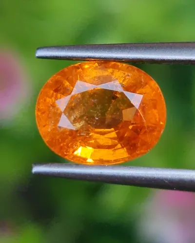 พลอย สเปสซาร์ไทต์ Natural Spessartite Garnet