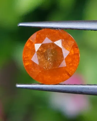 พลอย สเปสซาร์ไทต์ Natural Spessartite Garnet