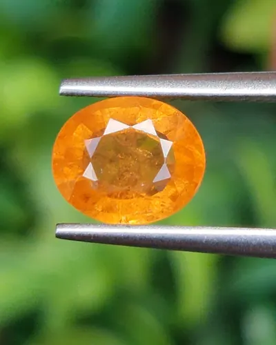 พลอย สเปสซาร์ไทต์ Natural Spessartite Garnet