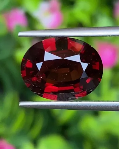 พลอย โกเมน Pyrope - Almandite Garnet
