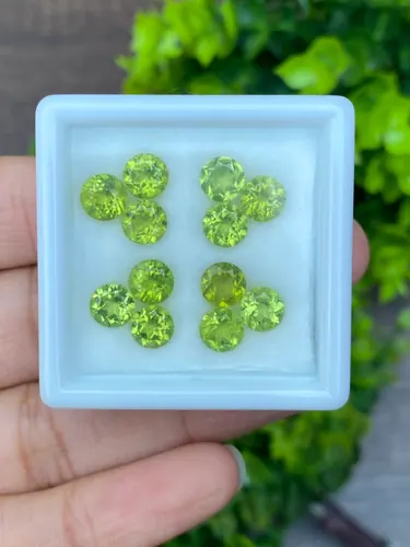เพอริดอต Natural Peridot