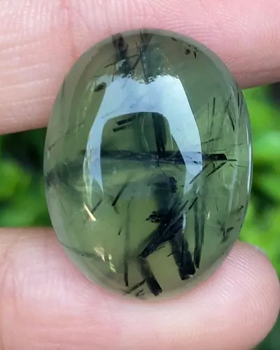 ไหมดำ พรีไนท์ Prehnite with Black tourmaline